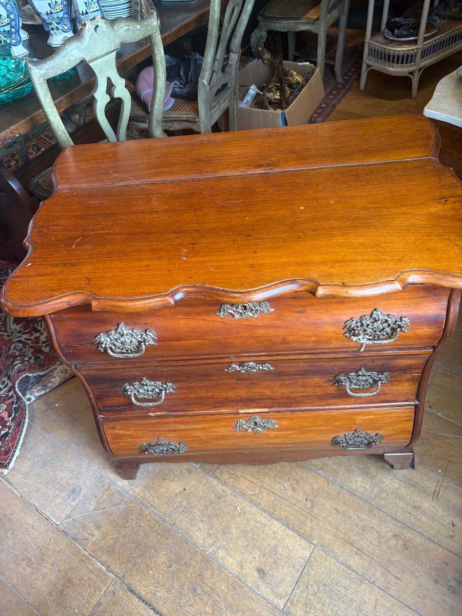 Commode hollandaise acajou milieu XIX  façade galbée -photo-2