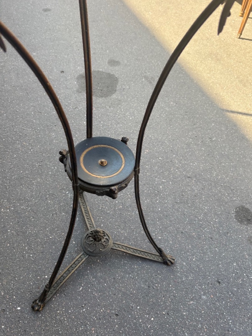 Small Bronze Pedestal Table With Japanese Porcelain Dish, Mid-19th Century-photo-2