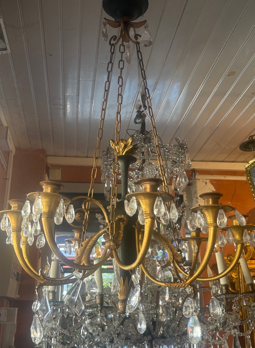 Late 18th Century 8-light Ormolu Chandelier With Dark Green Patina