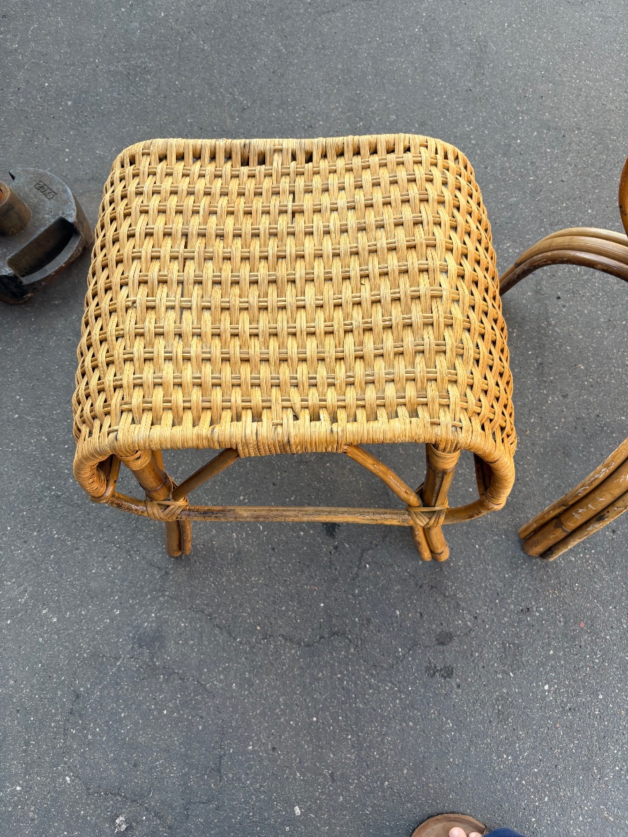 2 Rattan Stools And A Rattan Pedestal Table From The 1950s -photo-3