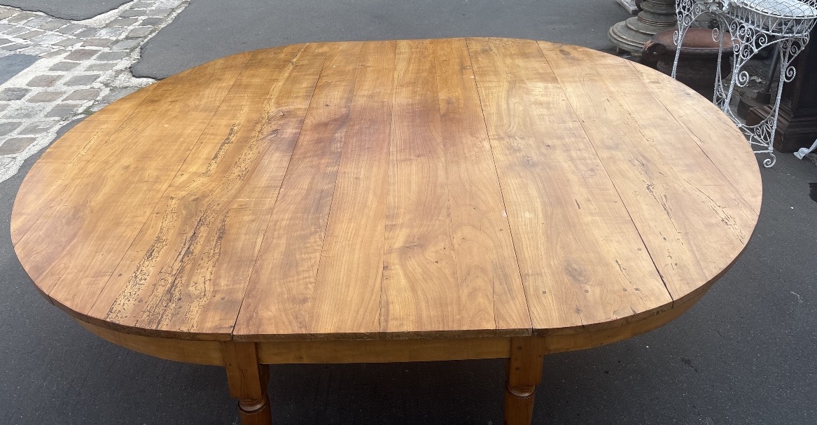 Early 19th-century Table Made Of Cherry Wood With A Banded Top And Spindle Legs -photo-3