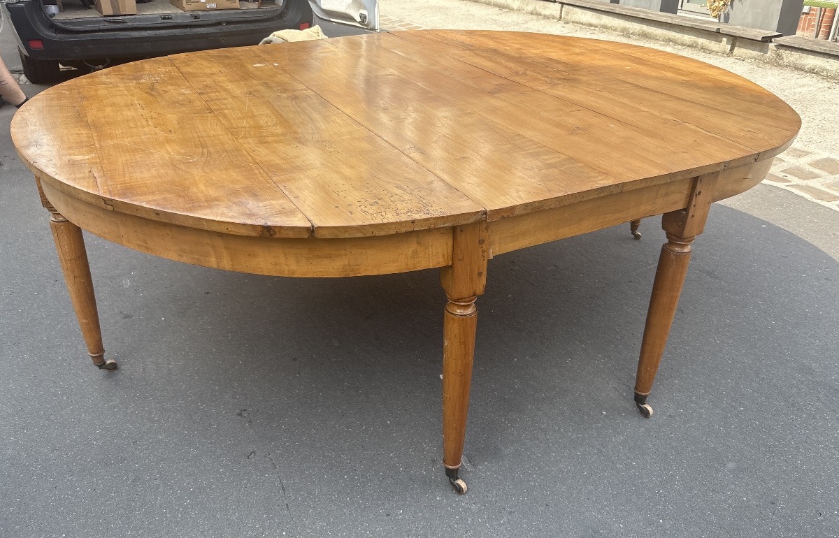 Early 19th-century Table Made Of Cherry Wood With A Banded Top And Spindle Legs -photo-1