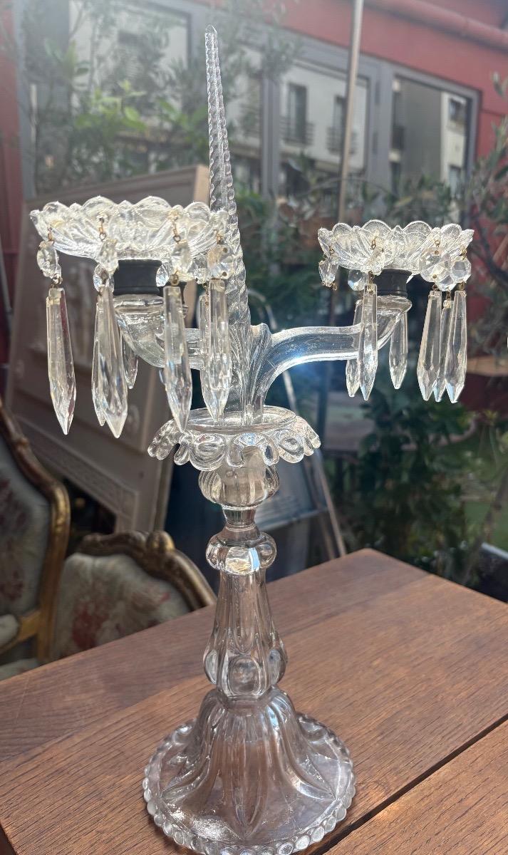 Paire de candélabres en cristal moulé modèle de Baccarat de la fin  du  XIX EME -photo-3