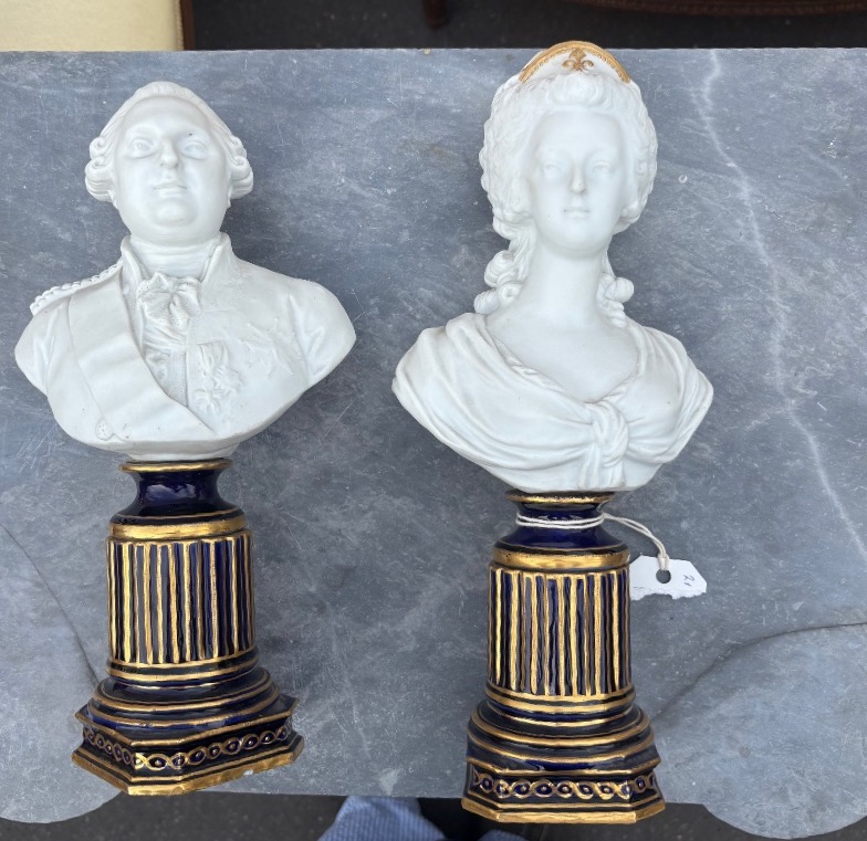 Pair Of Porcelain And Bisque Busts Depicting Louis XVI And Marie Antoinette, 19th Century -photo-4