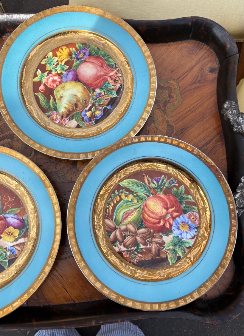 Set Of 4 Painted And Gilded Plates With Fruit Motifs, Made Of Sèvres Porcelain And Marked S53 -photo-3