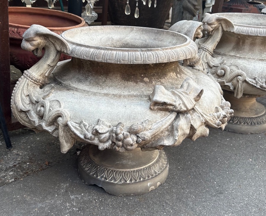 Pair Of 19th-century Greige Terracotta Planters -photo-4