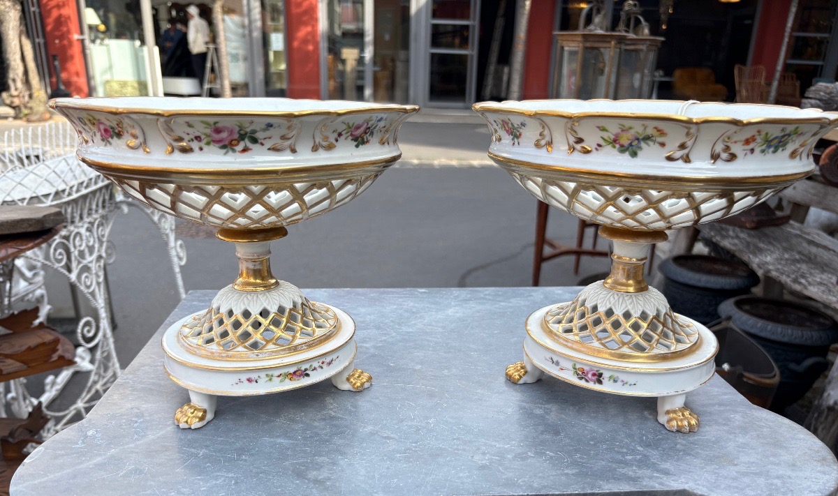 Pair Of Display Cups Made Of Paris Porcelain, Mid-19th Century -photo-1