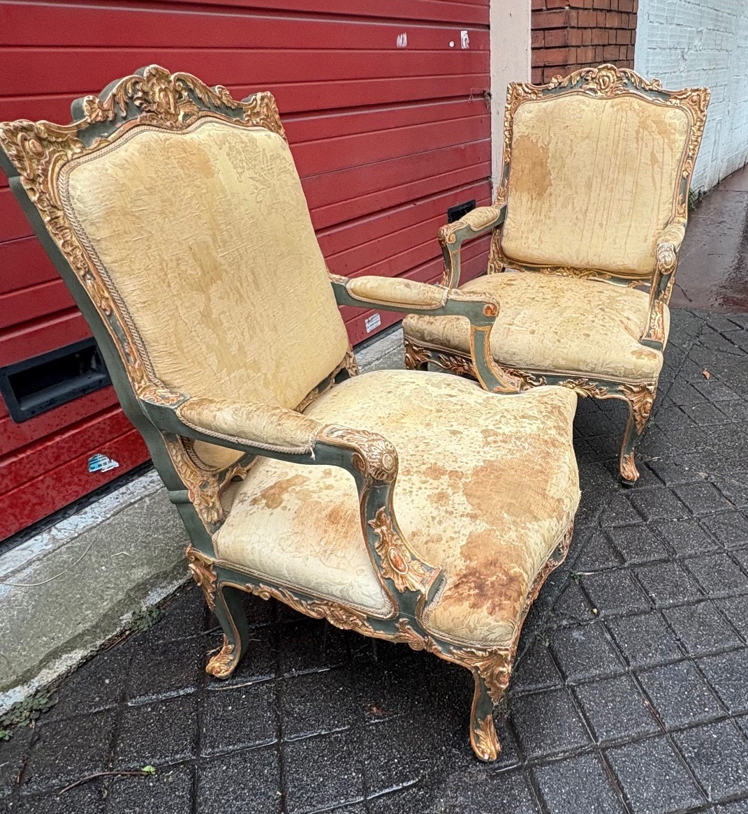 Paire de fauteuils de style régence en bois sculpté et patiné  XIX EME  -photo-2