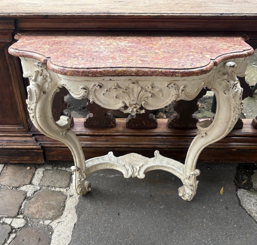 Console d’appui époque Louis XV  patinée dessus marbre 