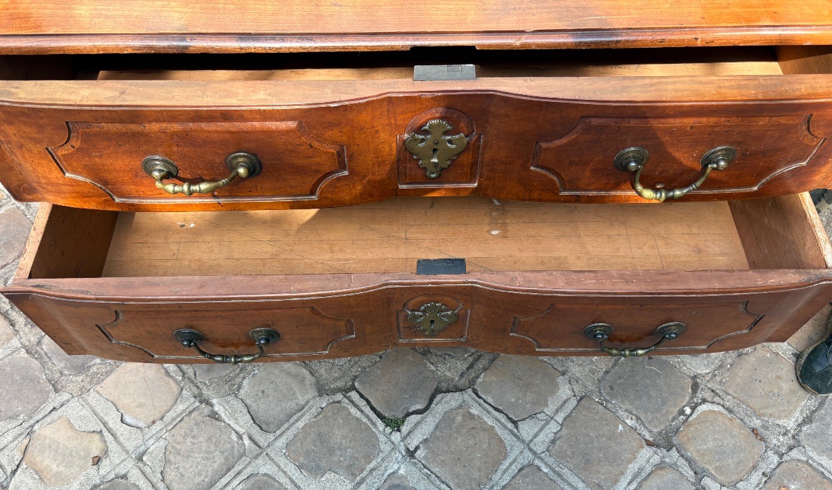 Commode en noyer dite Mazarine début XVIII sud ouest éléments en bronze -photo-4