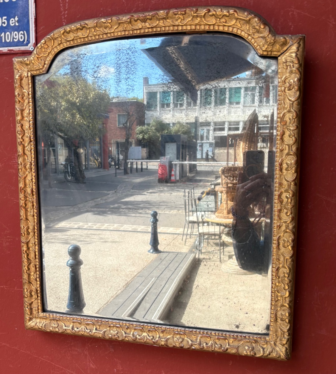 18th-century Regency-style Mirror With Mercury-gilded Wood      Eme