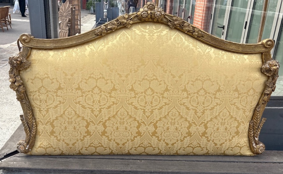 Gilded Wood Headboard With Putti, 18th Century, Eme Italy