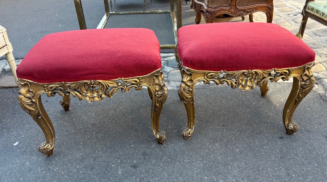 Pair Of Gilded Wooden Stools In The Louis XV Style, Italy, 20th Century
