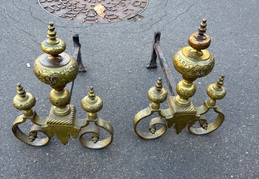 Paire de chenets XIX EME bronze style hollandais du XVII EME -photo-2