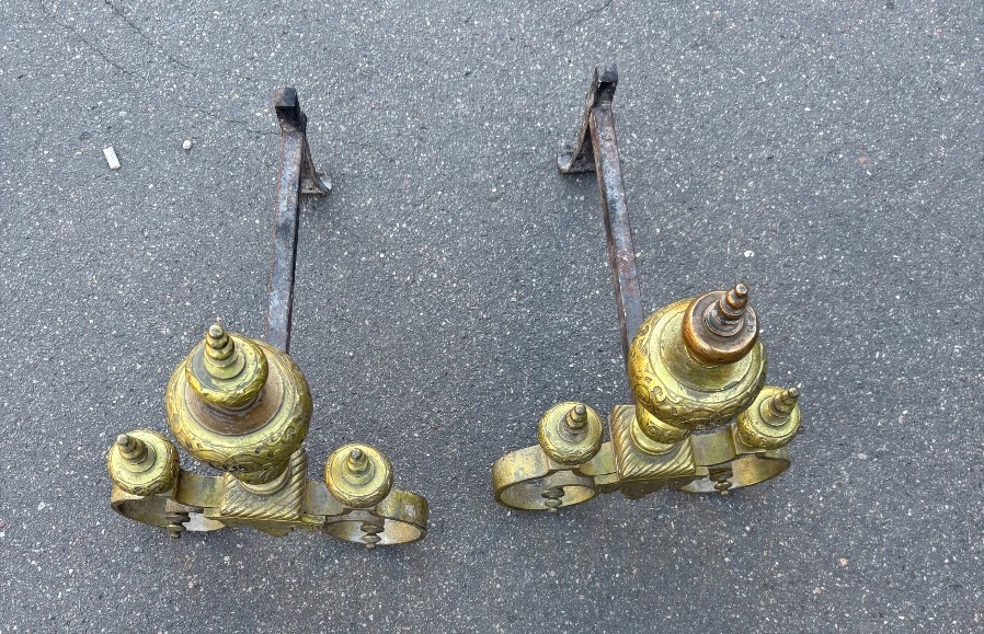 Paire de chenets XIX EME bronze style hollandais du XVII EME -photo-1