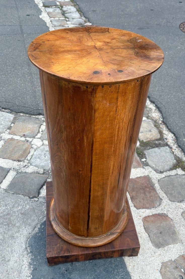 Somno ou chevet cylindrique noyer début XIX EME Italie