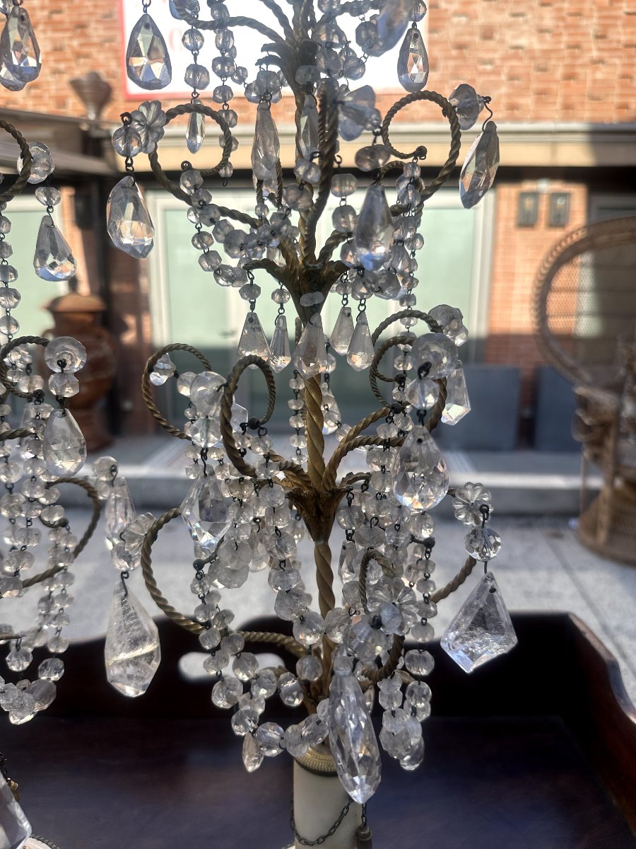 Paire de girandoles d’époque Louis XVI en cristal de roche, bronze ciselé et marbre de Carrare-photo-4