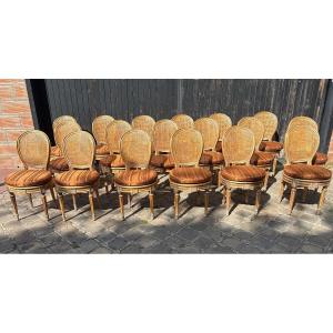 Ensemble de 18 chaises cannées style Louis  XVI  XX EME patinées et dorées de style 
