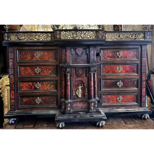 Cabinet de style flamand en noyer, XIXᵉ siècle