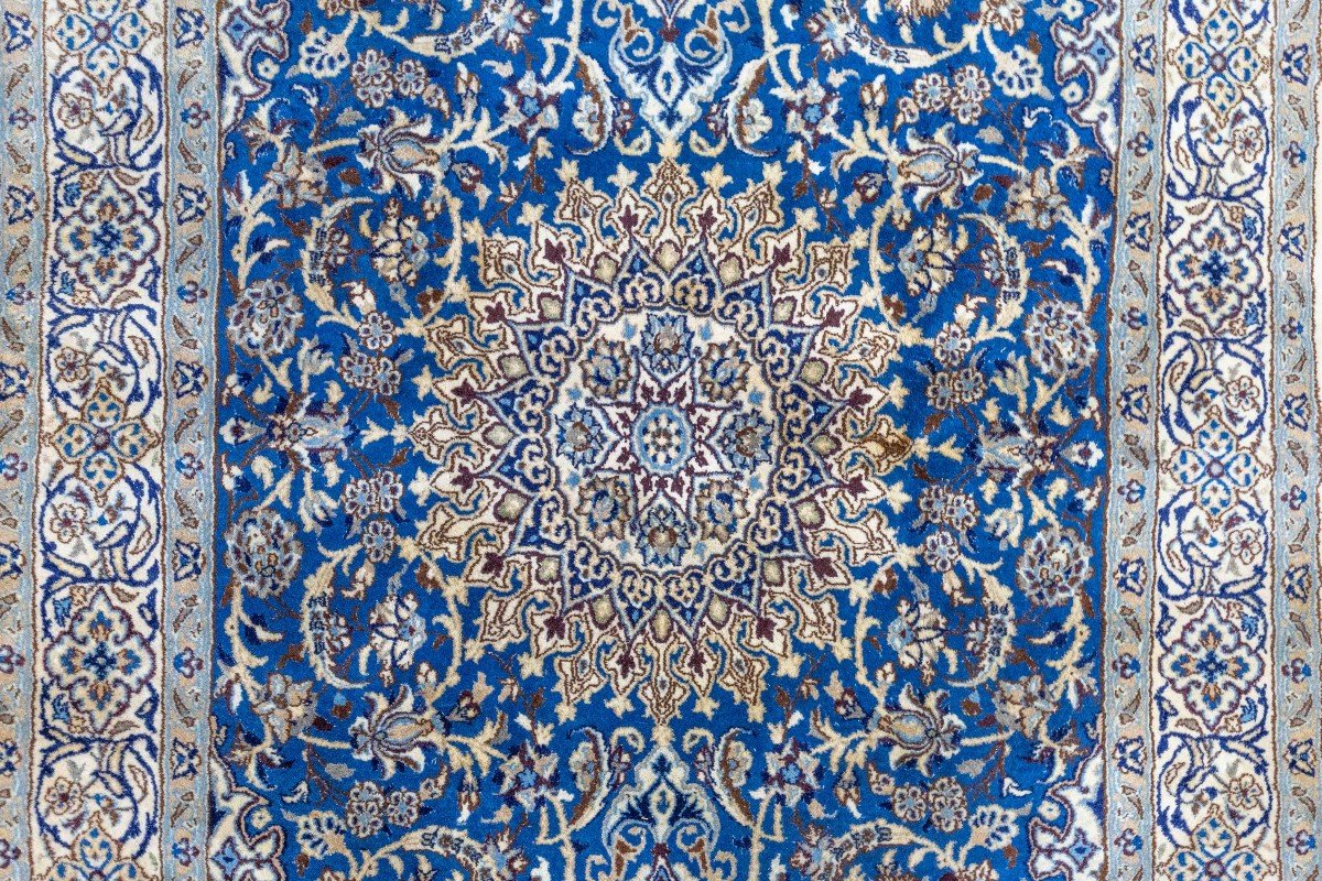 Tapis Persan Nain Noué Main – 133 X 88 Cm, Laine Et Coton, Bleu Nuit