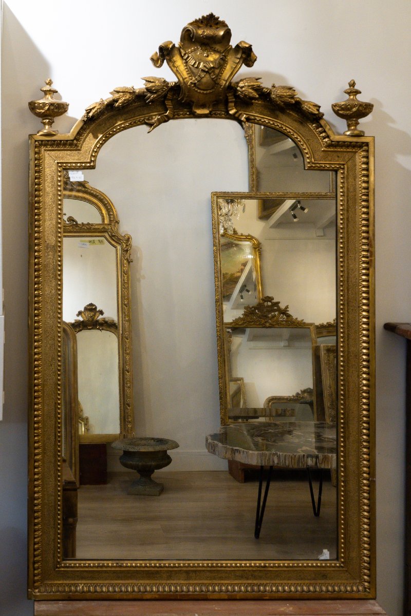 Louis XVI-era Mirror In Gilded Wood 