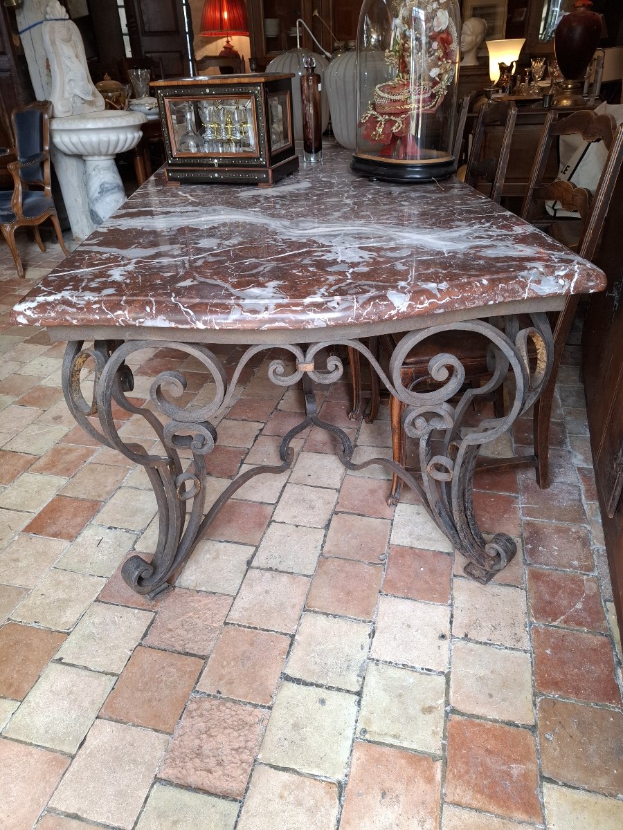 Table de milieu d apparat , dimension 245 cm  en fer forgé , plateau de marbre  Rouge Royal -photo-2