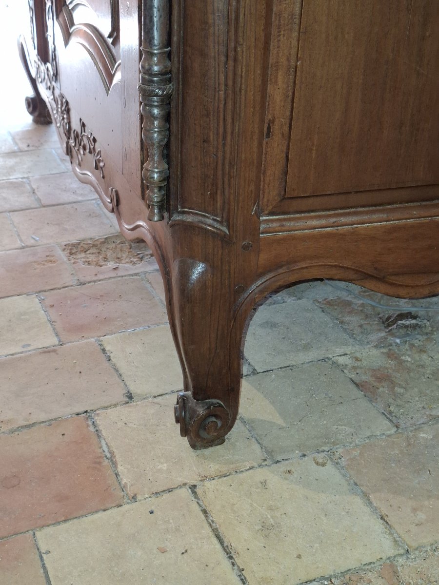 Provençal Sideboard With Sliding Doors, Made Of Walnut Wood; Traditional Craft -photo-1