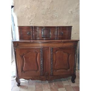 Buffet Glissants Provencal en bois de Noyer Typique de la ville d Arles