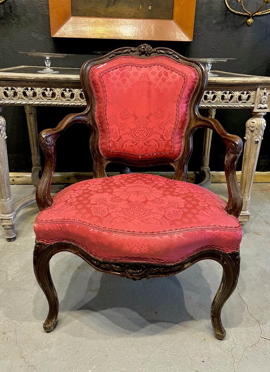 Pair Of Louis XV Period Cabriolets. -photo-3