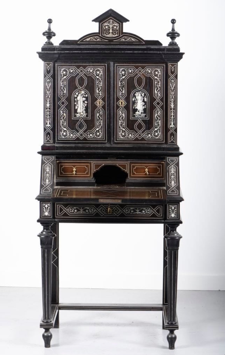 Italian Cabinet Forming A Scriban. -photo-2