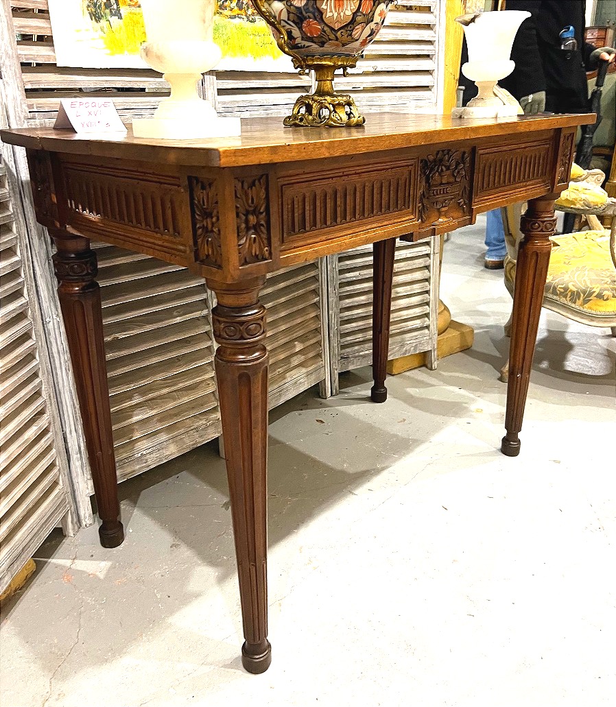 Four-legged Console Table In Walnut. 16th-century. -photo-2