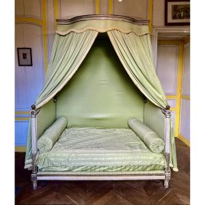 Lit à la Polonaise époque XVIII ème siècle. Estampille