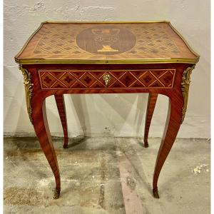 Table volante toutes faces époque Louis XV