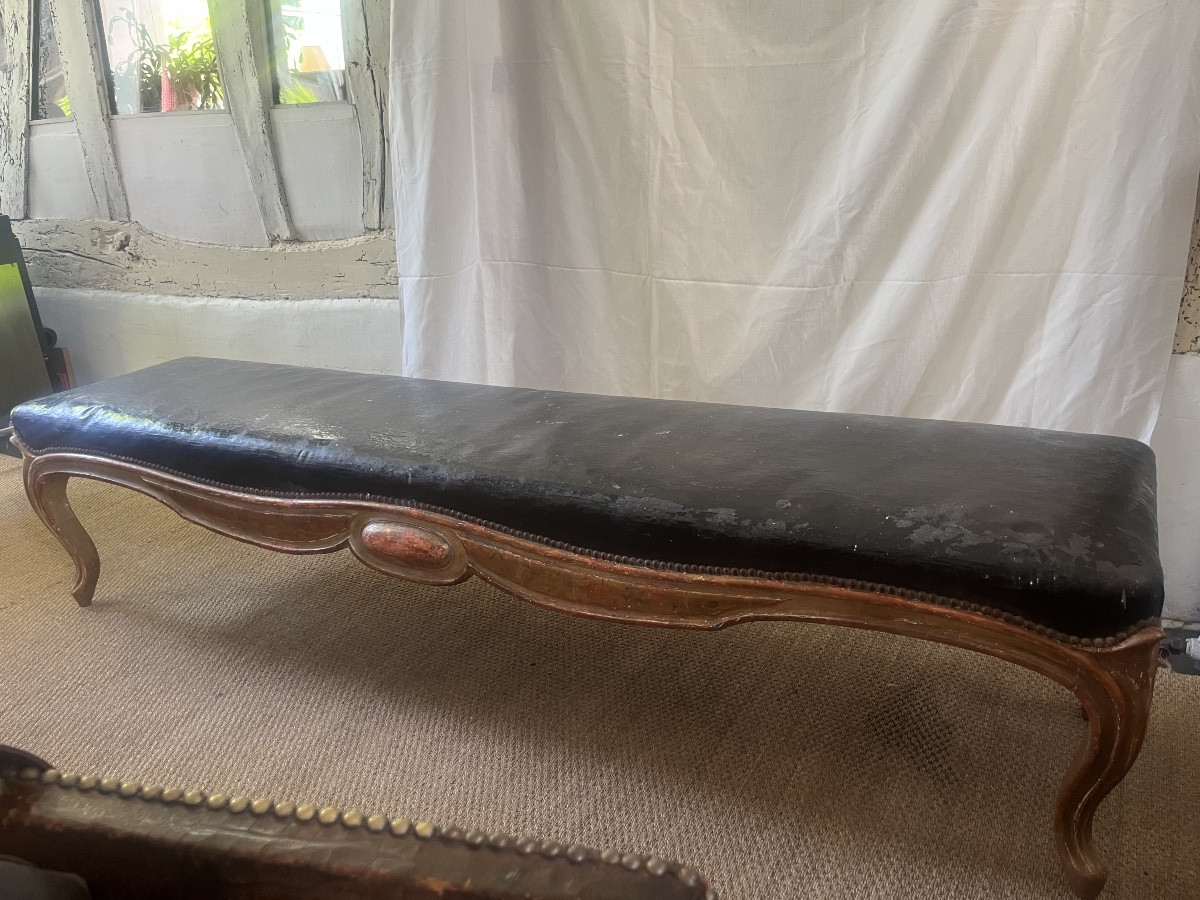 Grande banquette italienne  en bois doré 