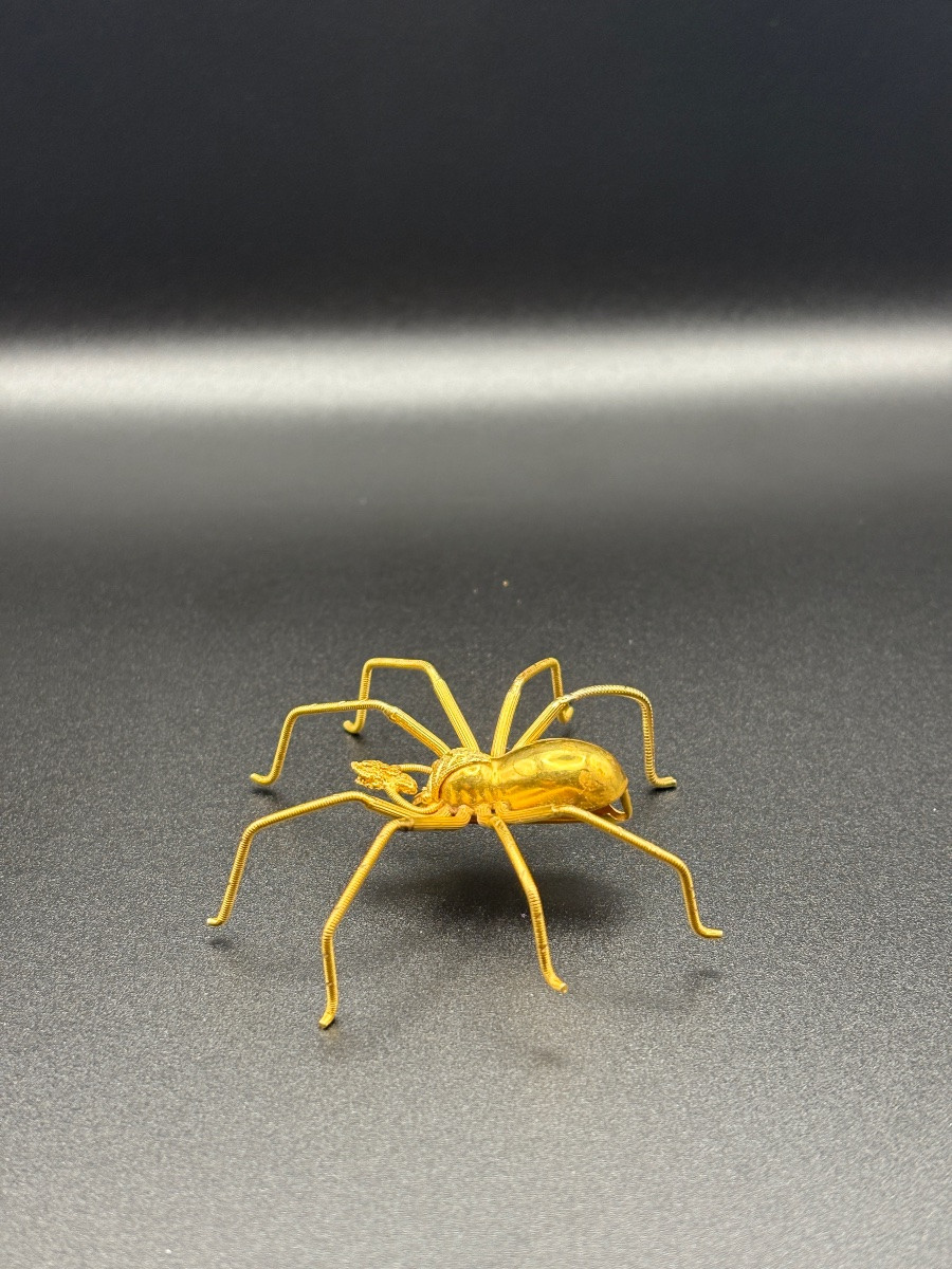 18k Yellow Gold Spider Brooch – Entomological Elegance-photo-4