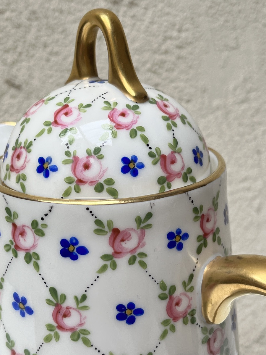 ÉLÉGANTE CAFETIÈRE EN PORCELAINE DE LIMOGES – MAISON E. MADESCLAIRE-JEUNE-photo-1
