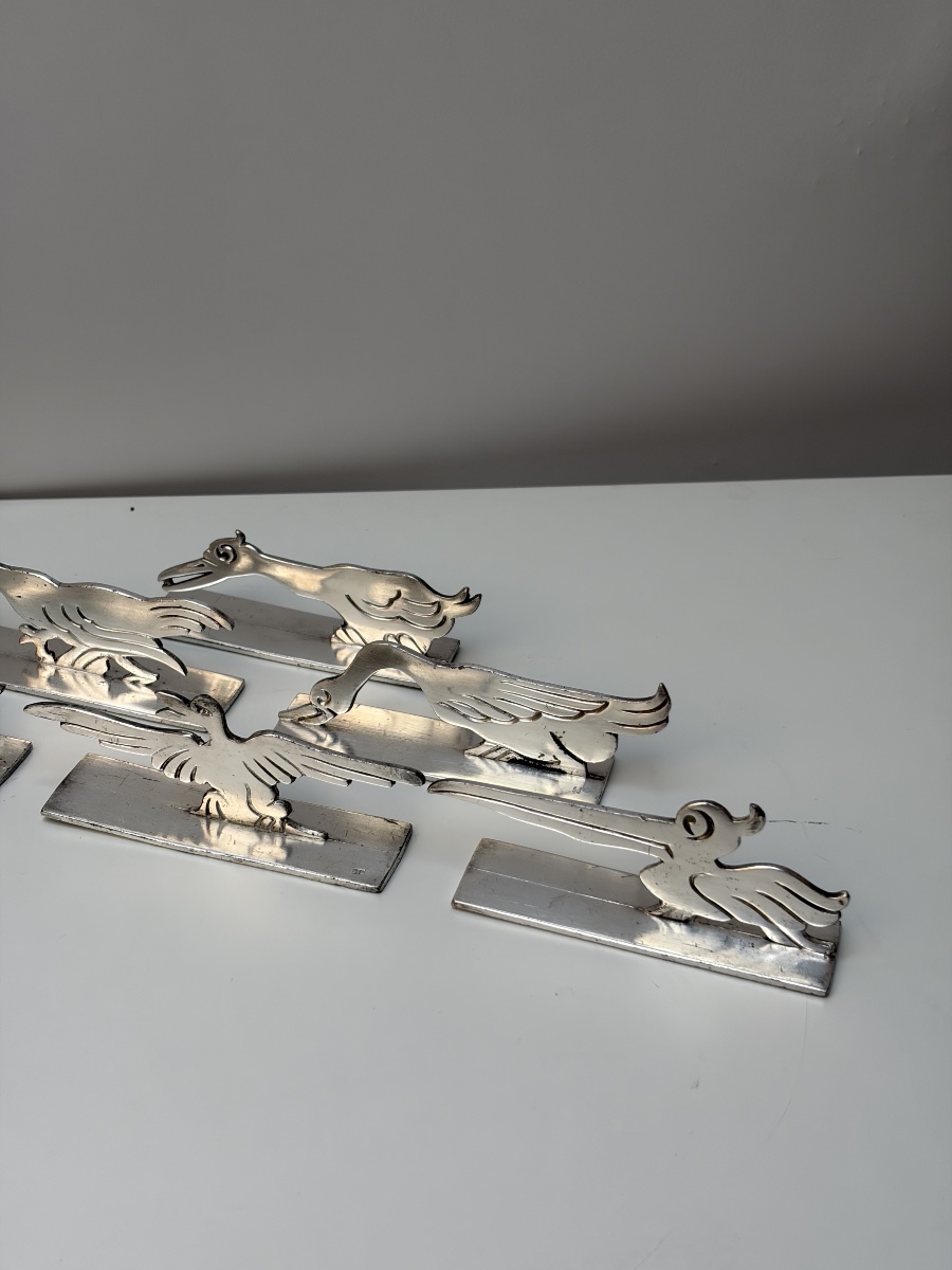 ENSEMBLE DE SIX PORTE-COUTEAUX EN METAL ARGENTE D'APRES BENJAMIN RABIER-photo-3
