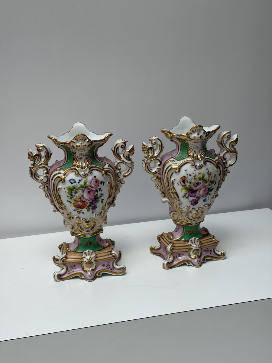 PAIRE DE VASES EN PORCELAINE DE PARIS, EPOQUE NAPOLEON III-photo-3