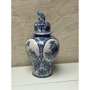 GRAND POT COUVERT EN FAIENCE DE MALICORNE – ÉMILE TESSIER