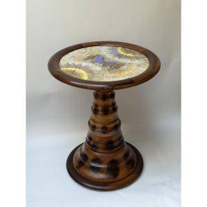 GUERIDON ROND EN BOIS EXOTIQUE A DECOR DE PAPILLONS, TRAVAIL BRESILIEN, XXᵉ SIECLE