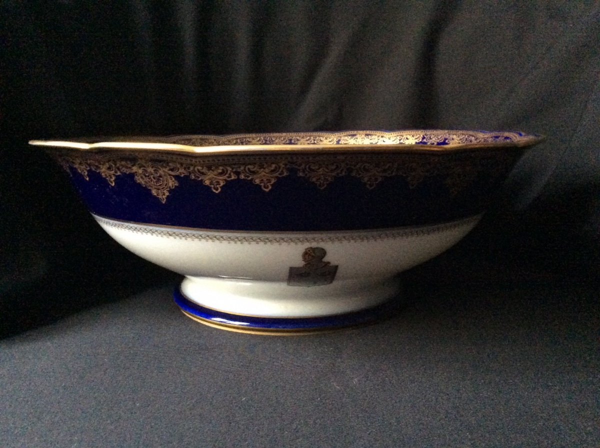 Large Porcelain Salad Bowl With Cabinets-photo-4