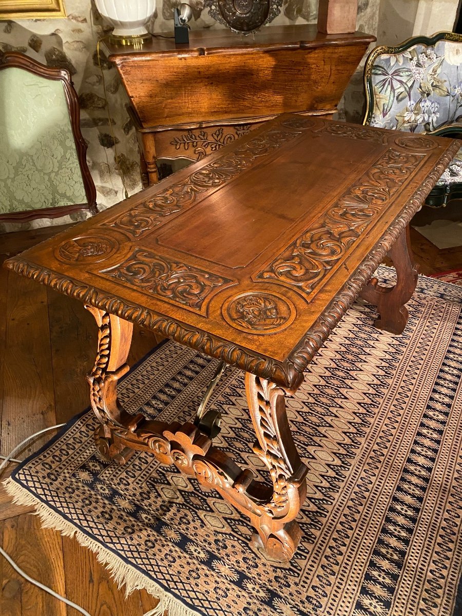 Table Bureau En Noyer De Style Renaissance 