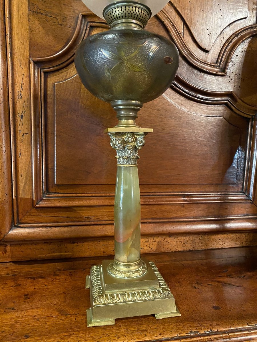 Très Grande Lampe à Pétrole, Onyx, Bronze Et Verre émaillé Fin Du XIX Eme Siècle -photo-4