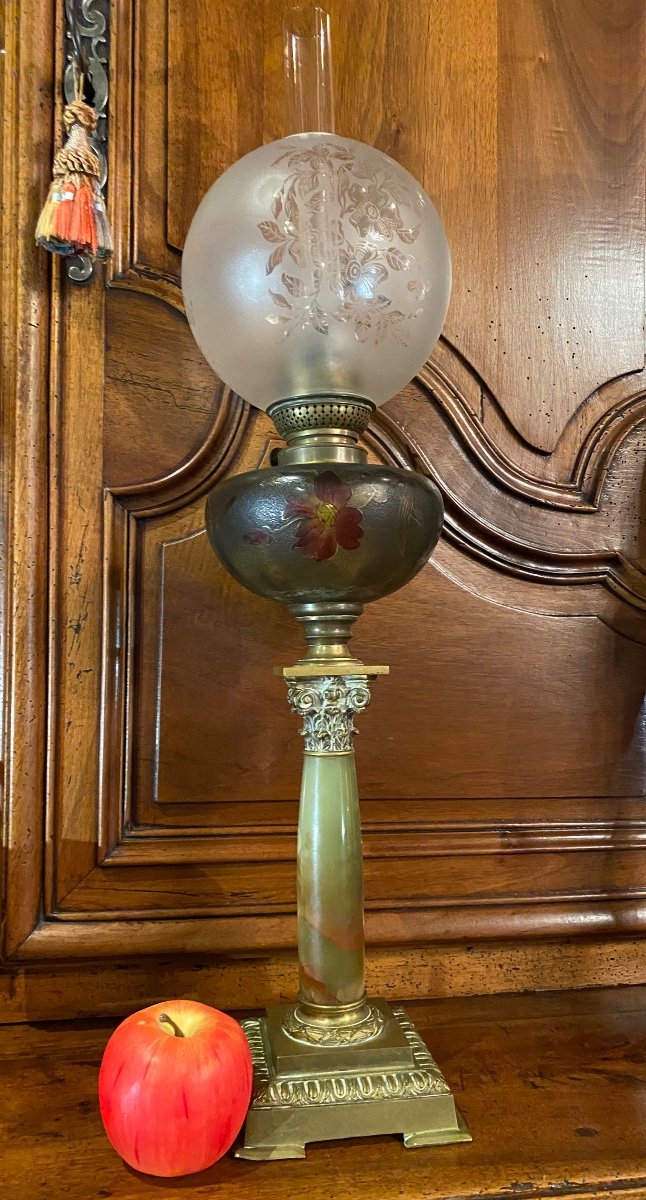 Très Grande Lampe à Pétrole, Onyx, Bronze Et Verre émaillé Fin Du XIX Eme Siècle 