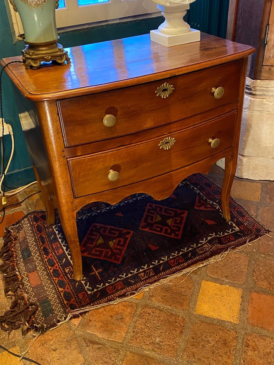 Petite Commode Sauteuse En Noyer Du Dauphiné, XVIII Eme Siècle -photo-2