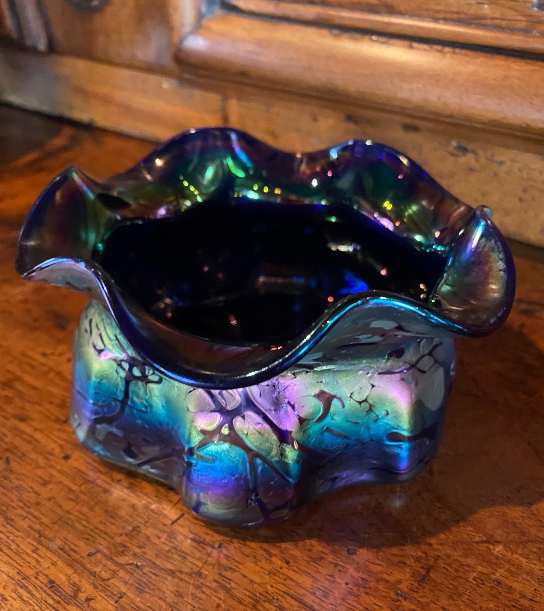 Beautiful Art Nouveau Cup In Iridescent Glass Probably Loetz