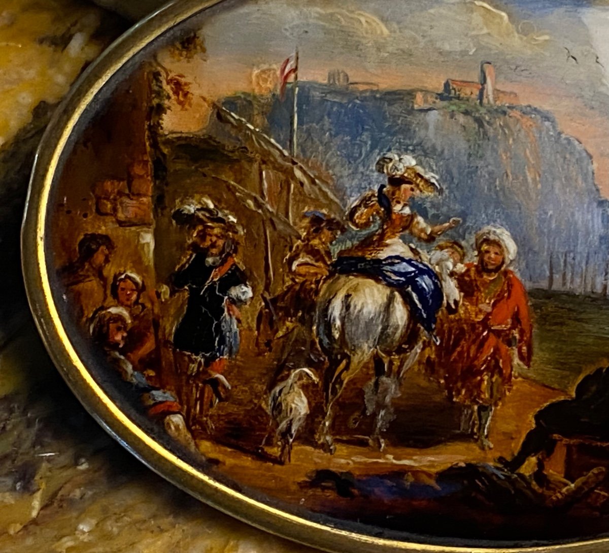 Charming Oval Miniature On Glass From The Beginning Of The 19th Century Representing A Horsewoman In Sidesaddle Near A Man In A Turban In A Lively Port Scene.-photo-4