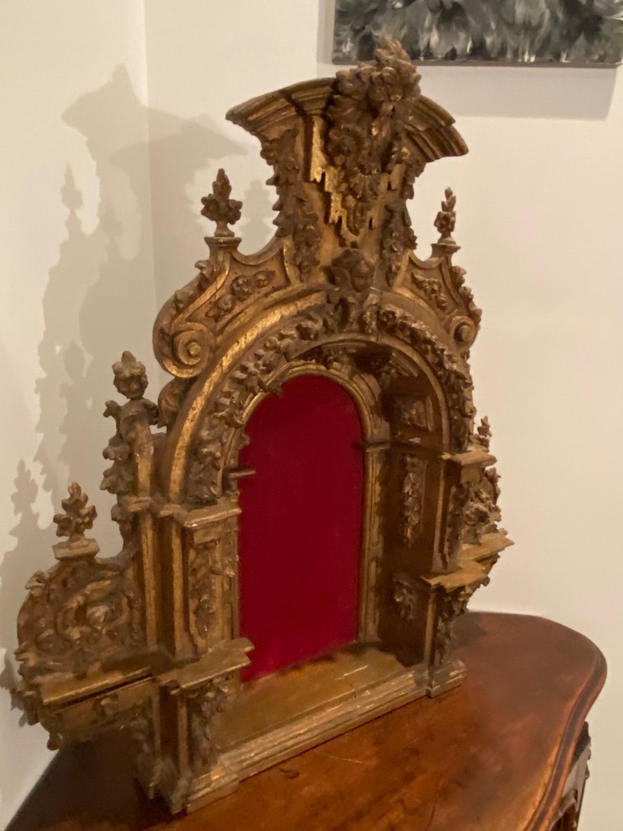 Large Baroque Style Niche In Golden Wood-photo-2