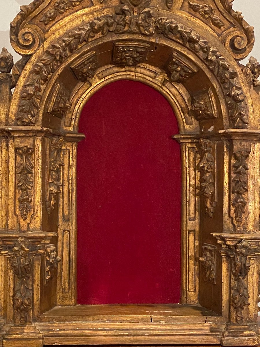 Large Baroque Style Niche In Golden Wood-photo-5