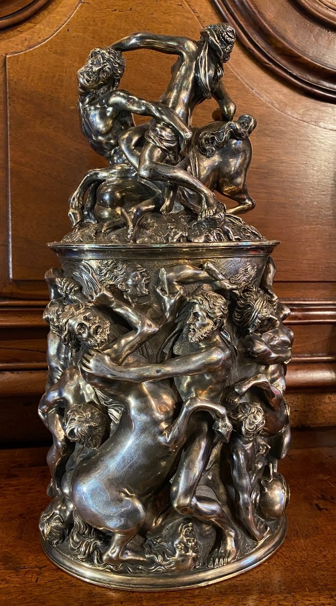 Le Combat Des Centaures Et Des Lapithes, Grand Pot Couvert En Bronze Argenté Du XIX Eme Siècle 